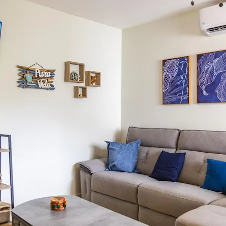 Beach Dreaming Newlyrenovated Condo With Rooftop